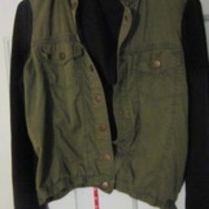 WOMEN'S jack BUTTON DOWN ARMY GREEN WITH BLACK SLEEVES & hoodie SIZE S